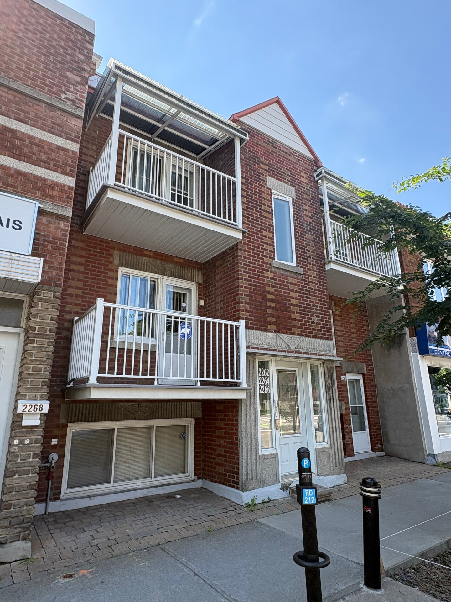 2266 Rue Bélanger