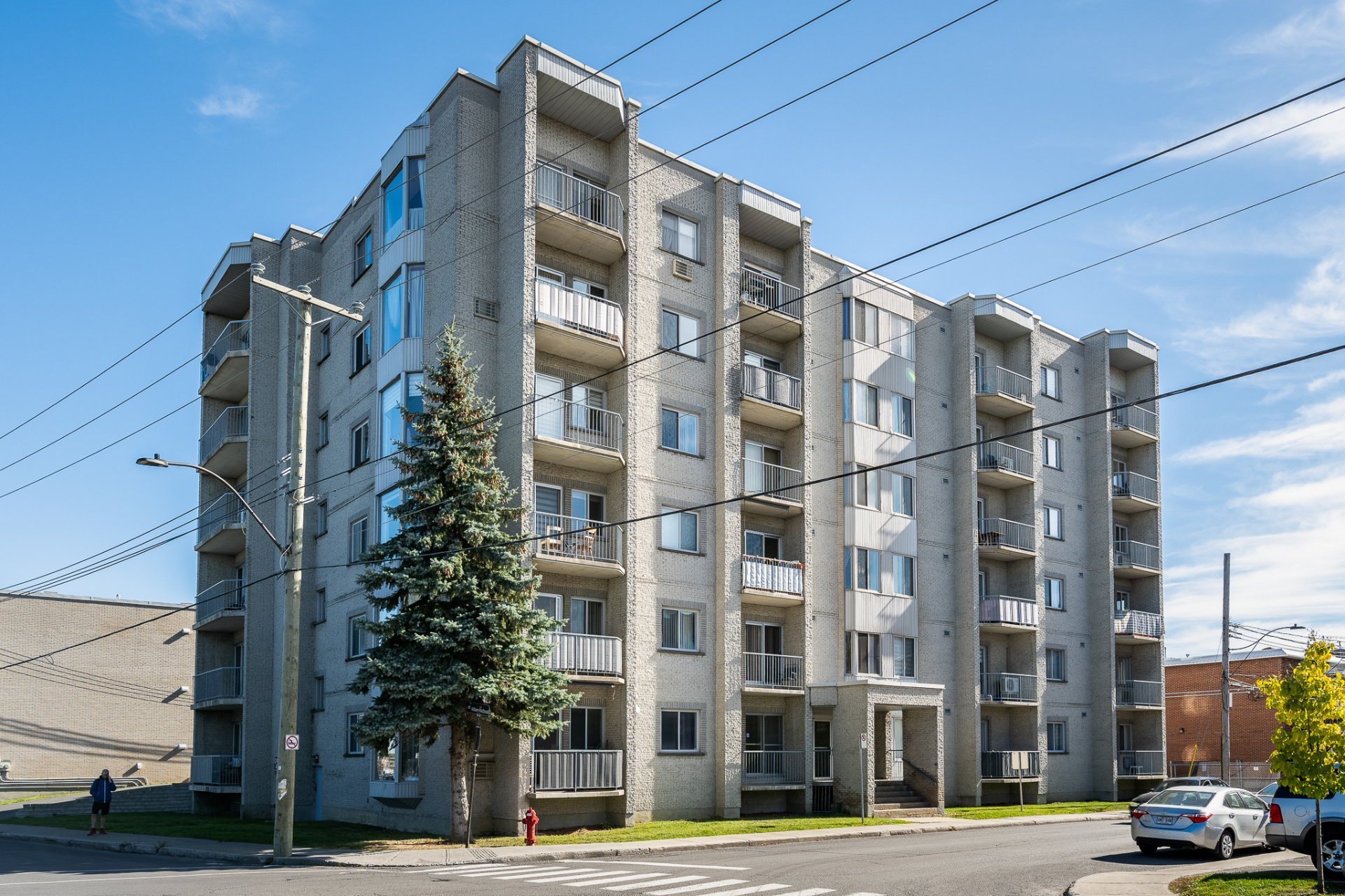 #304 - 380 10e Avenue