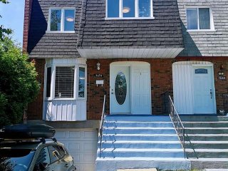 5670 Rue Parnasse