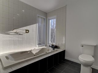 Salle de bains attenante à la CCP