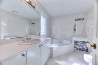 Salle de bains attenante à la CCP