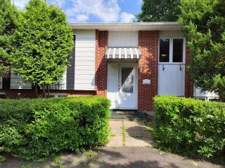 3435 Rue Howard