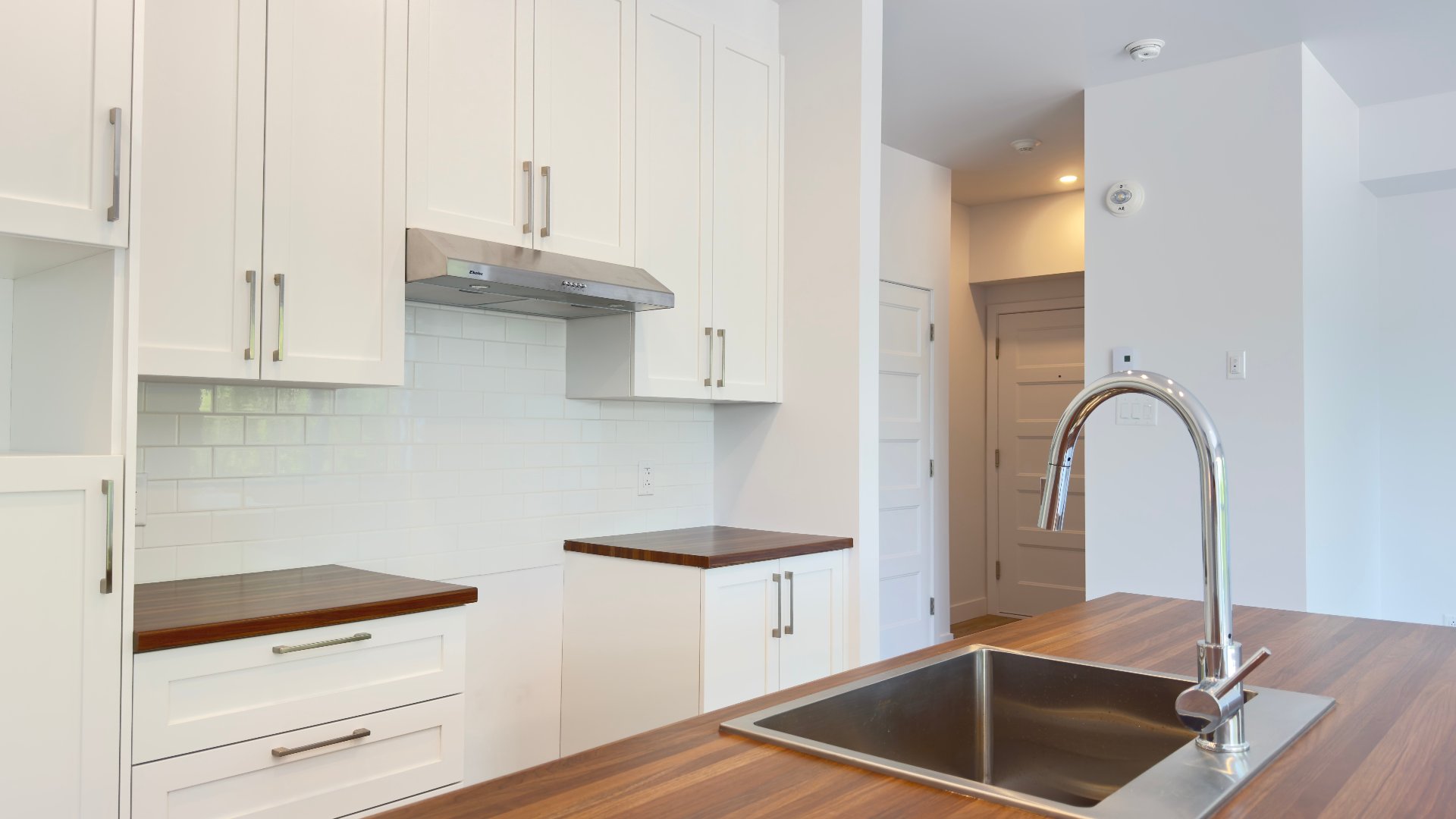 #1 389 Rue de la Rivière