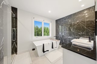 Ensuite bathroom