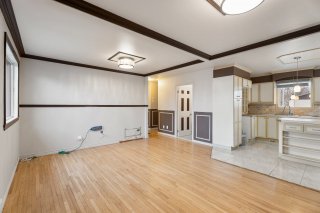 3358 Rue Doris