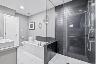 Salle de bains attenante à la CCP