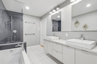 Salle de bains attenante à la CCP