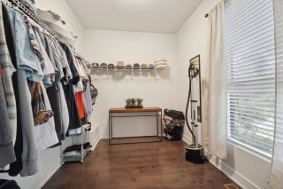 Walk-in closet