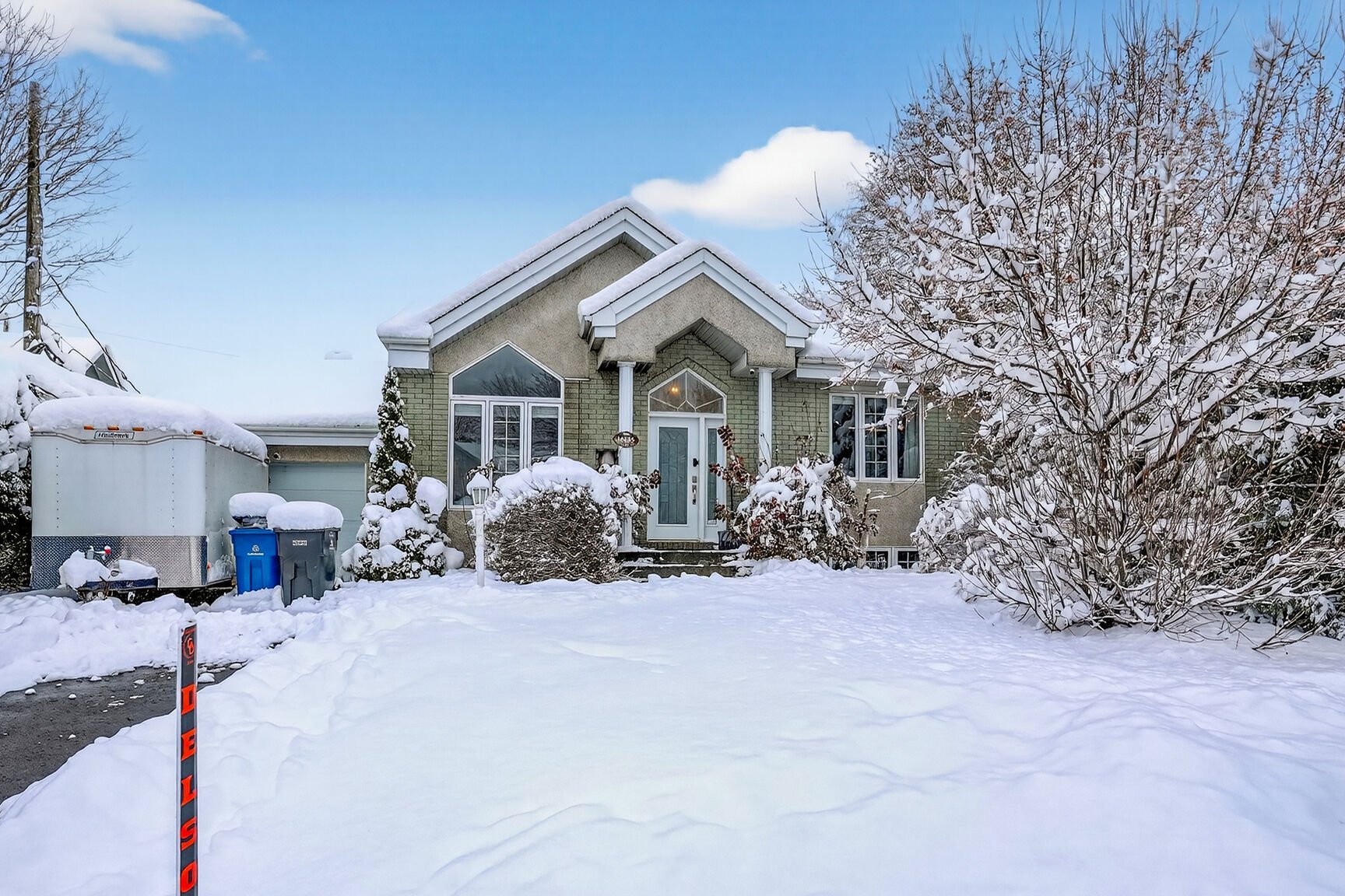 Joelle Bitar / #9982972